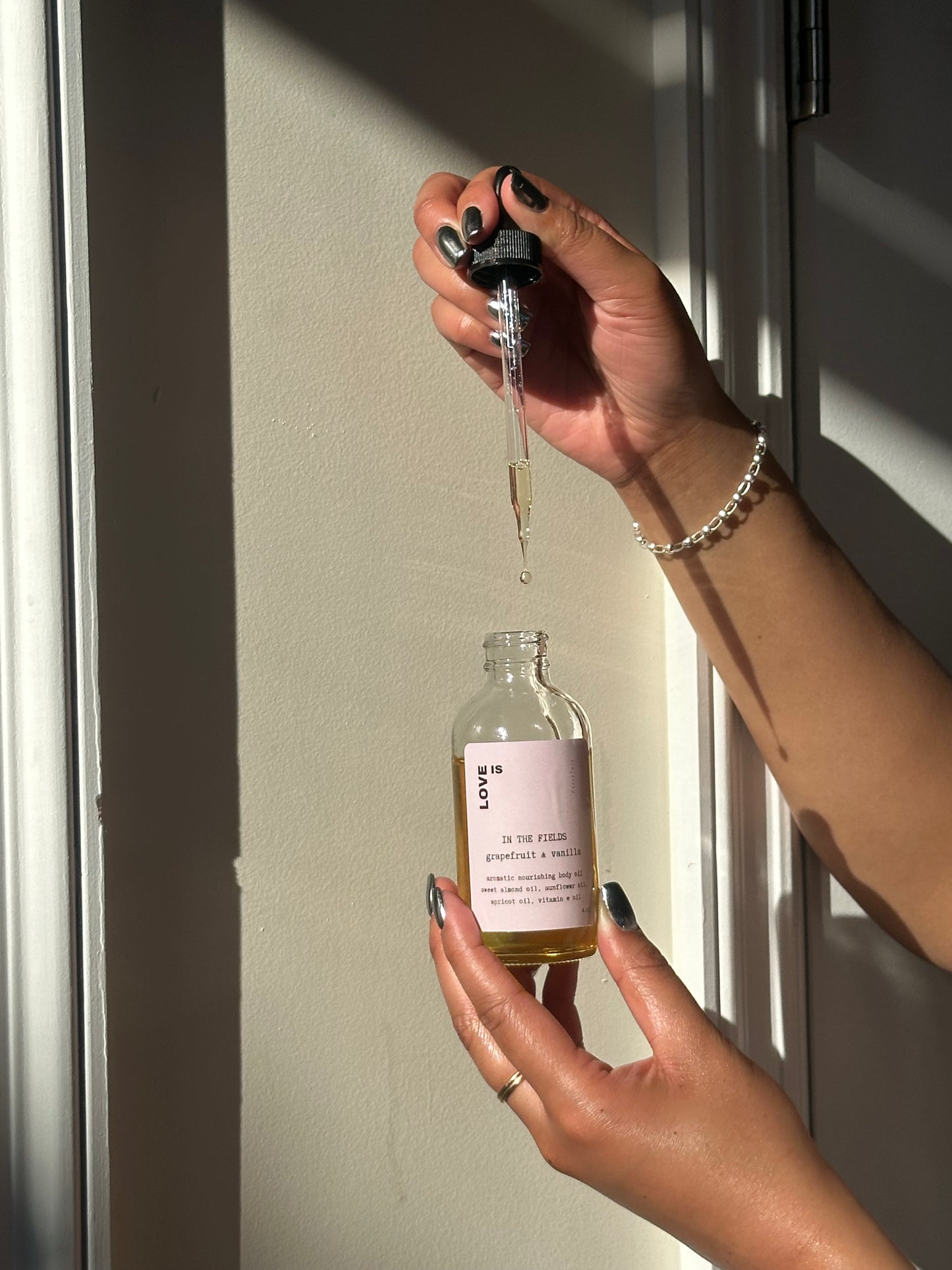 In The Fields Body Oil